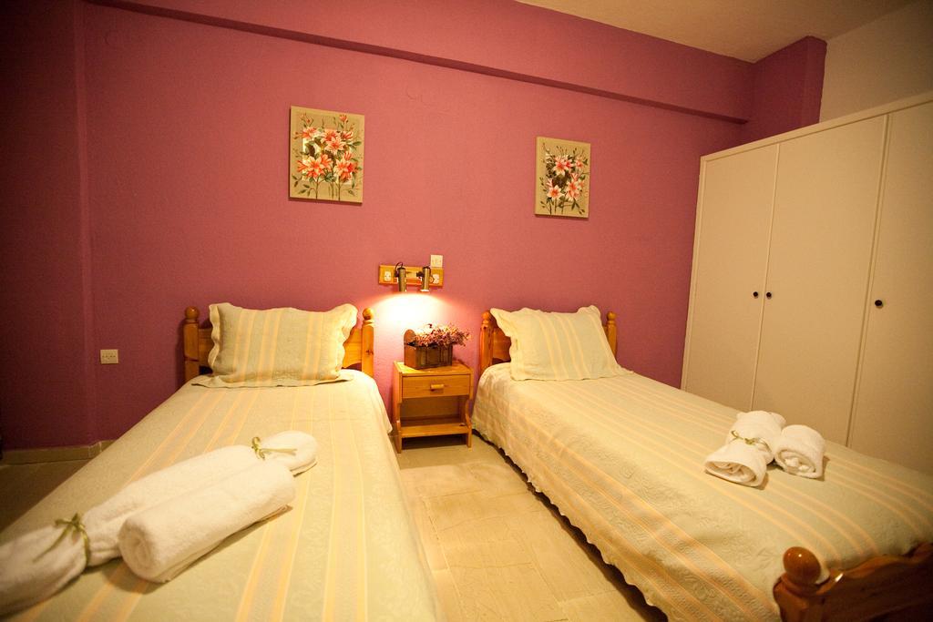 Χenonas Ziakos Hotel Amárantos Quarto foto