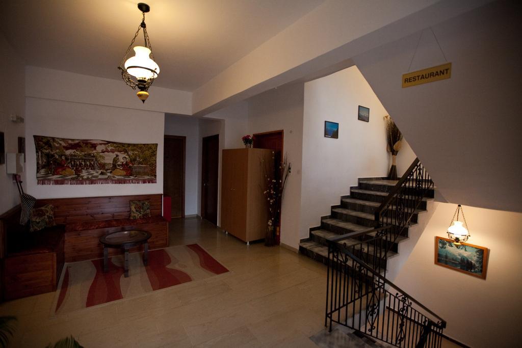 Χenonas Ziakos Hotel Amárantos Exterior foto