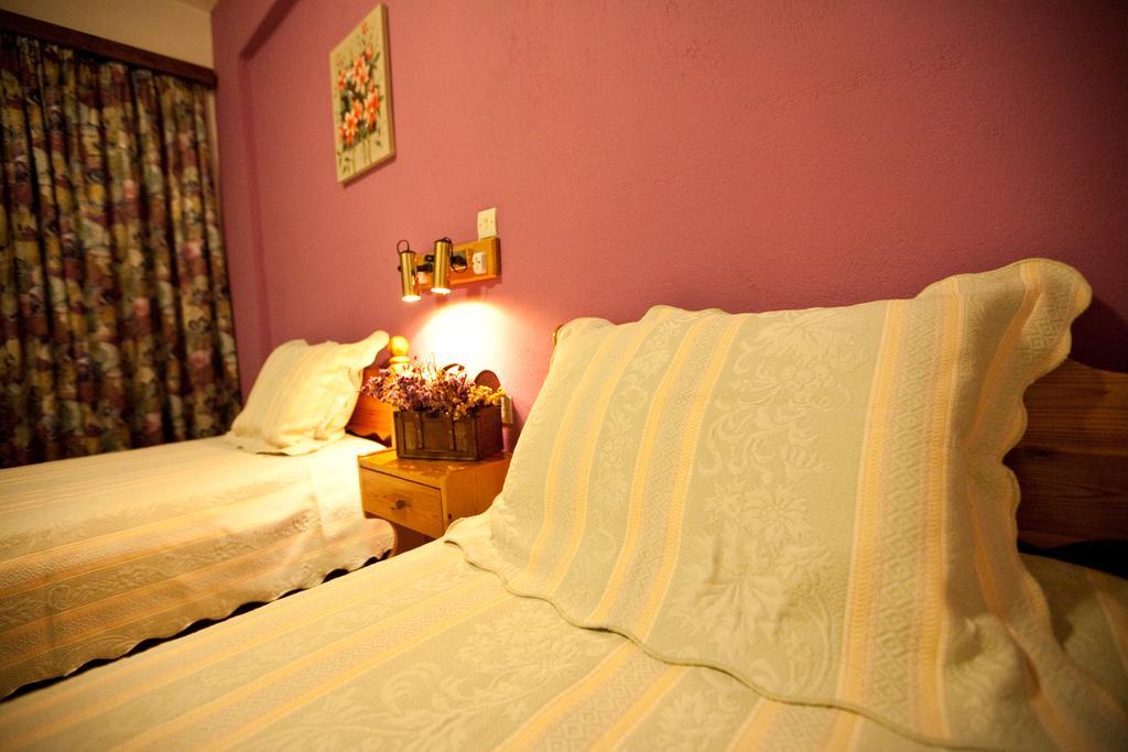 Χenonas Ziakos Hotel Amárantos Quarto foto